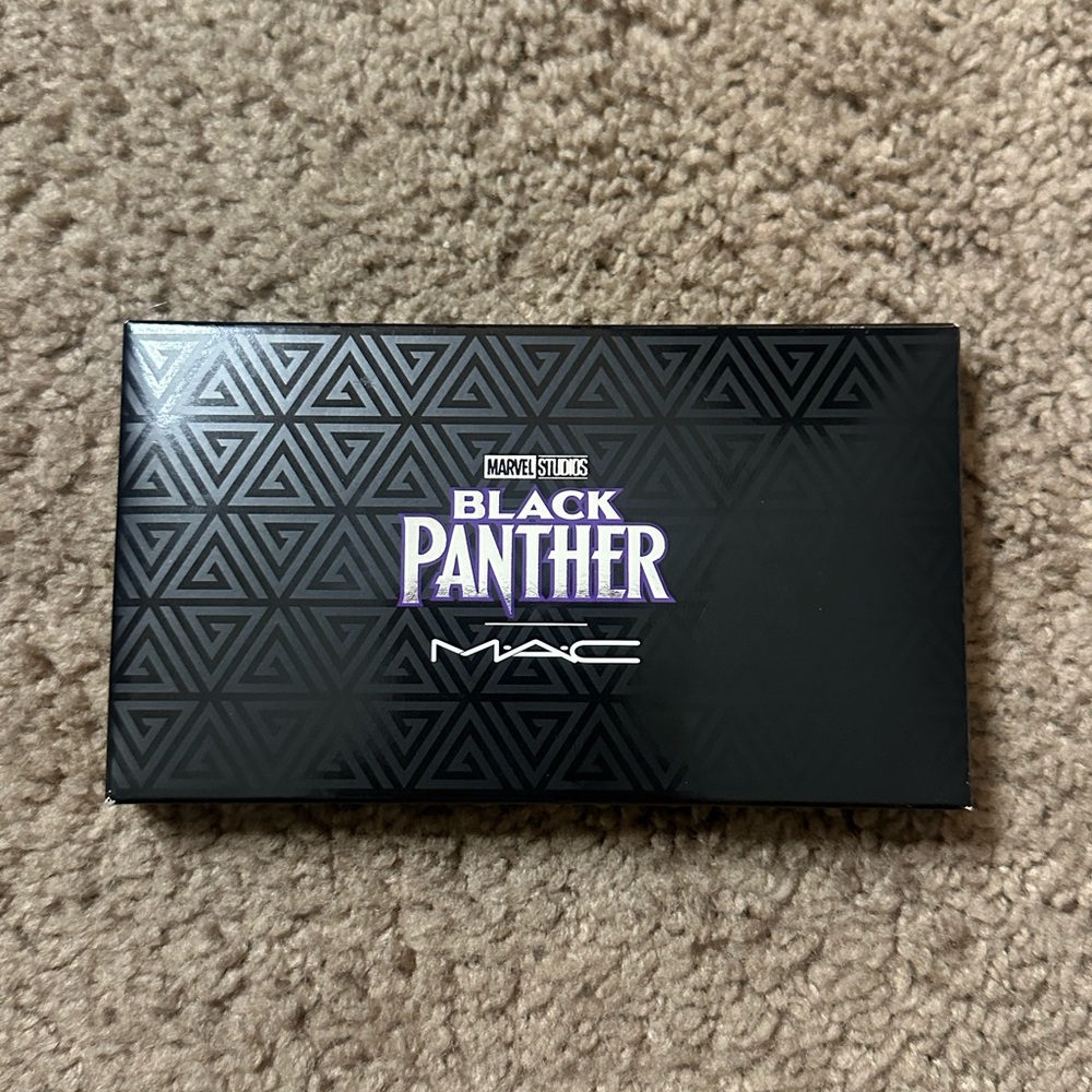 NEW Mac Black Panther Eyeshadow Palette